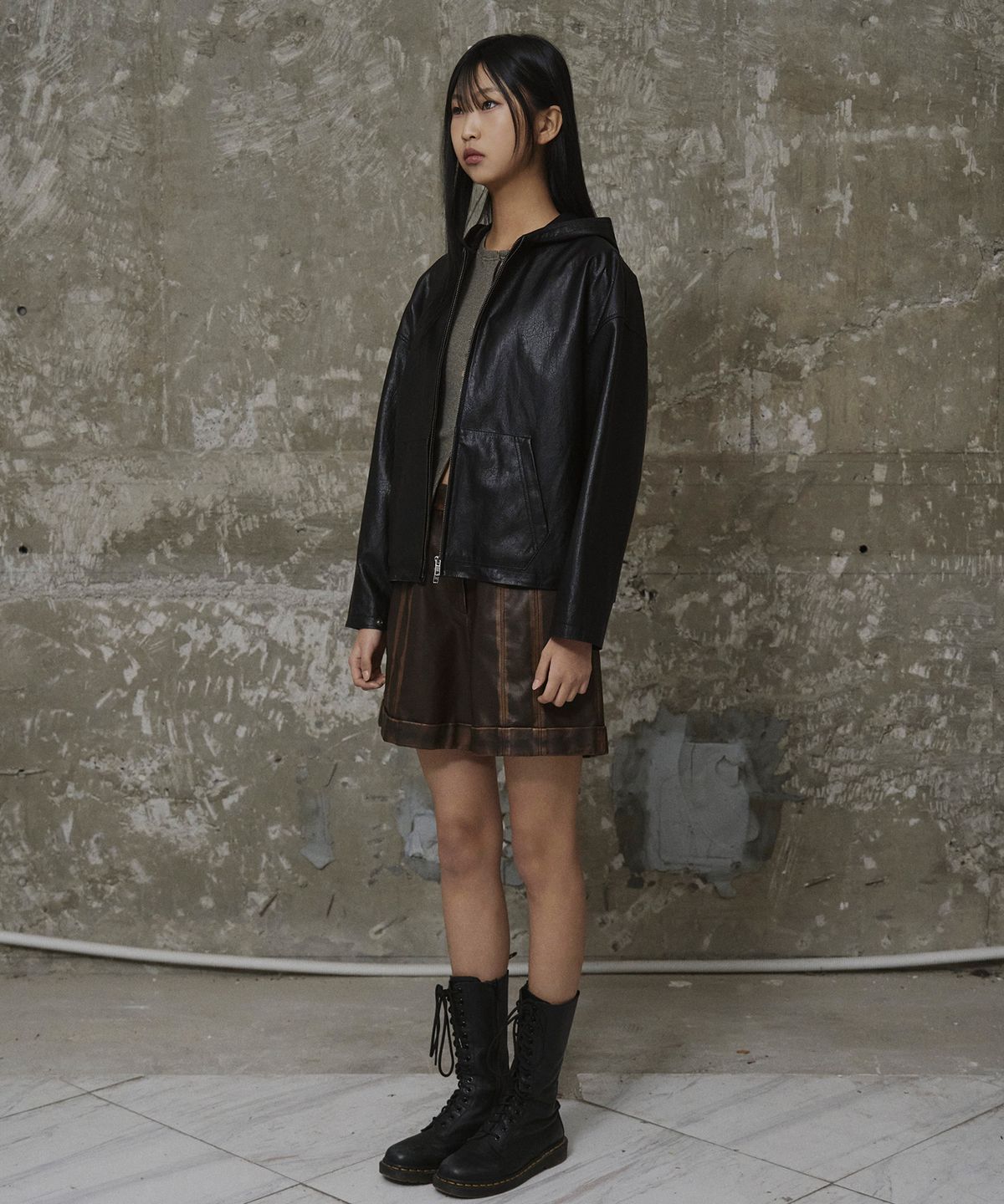 에르에르(ERER) Oversized Leather Hoodie Jumper Black