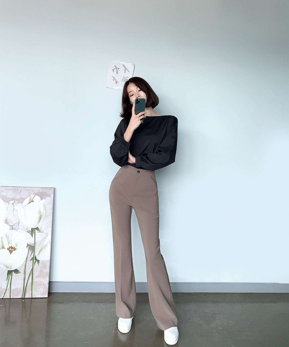 빼빼(BBAEBBAE) 스퀘어넥 퍼프소매 블라우스