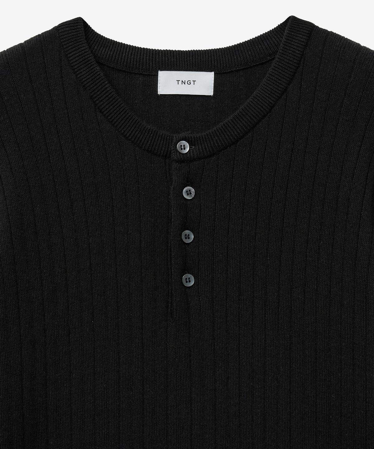 티엔지티(TNGT) Compact Henley Neck Knit Top (Black) TNSW5E201BK