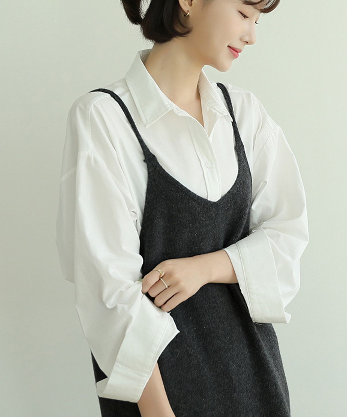 빼빼(BBAEBBAE) 카라넥 버튼 긴팔 블라우스