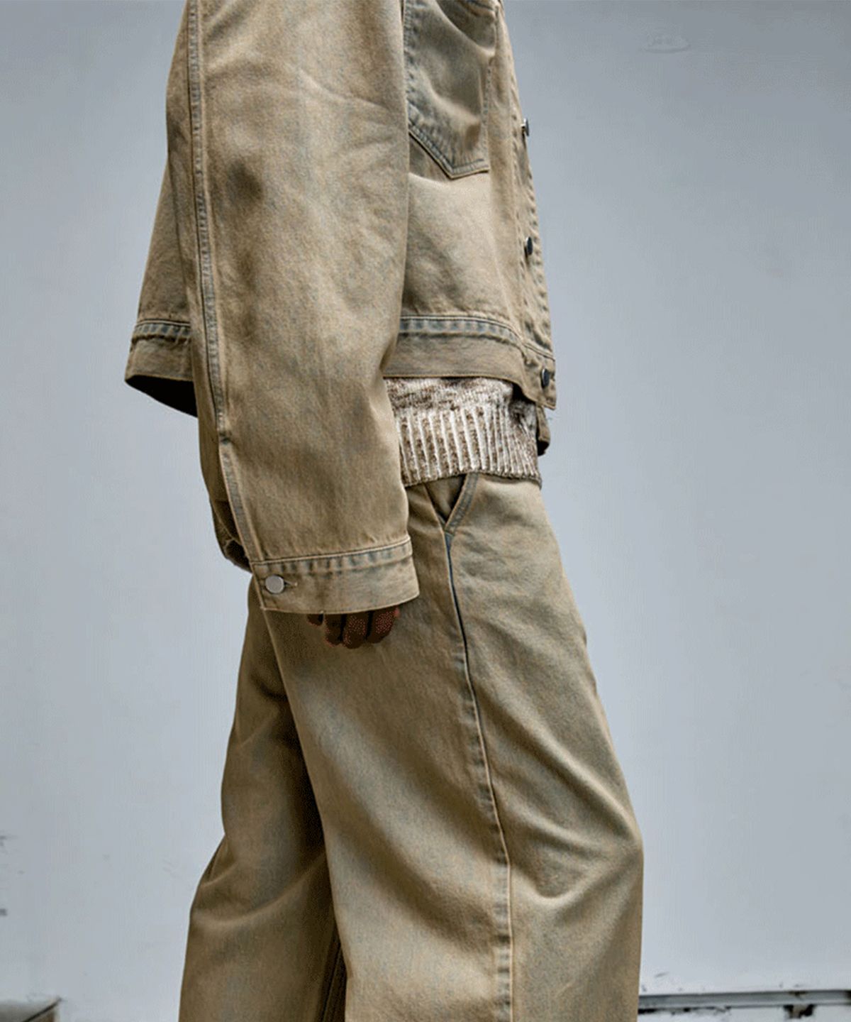 에르에르(ERER) Men Washed Denim Crop Jacket Beige