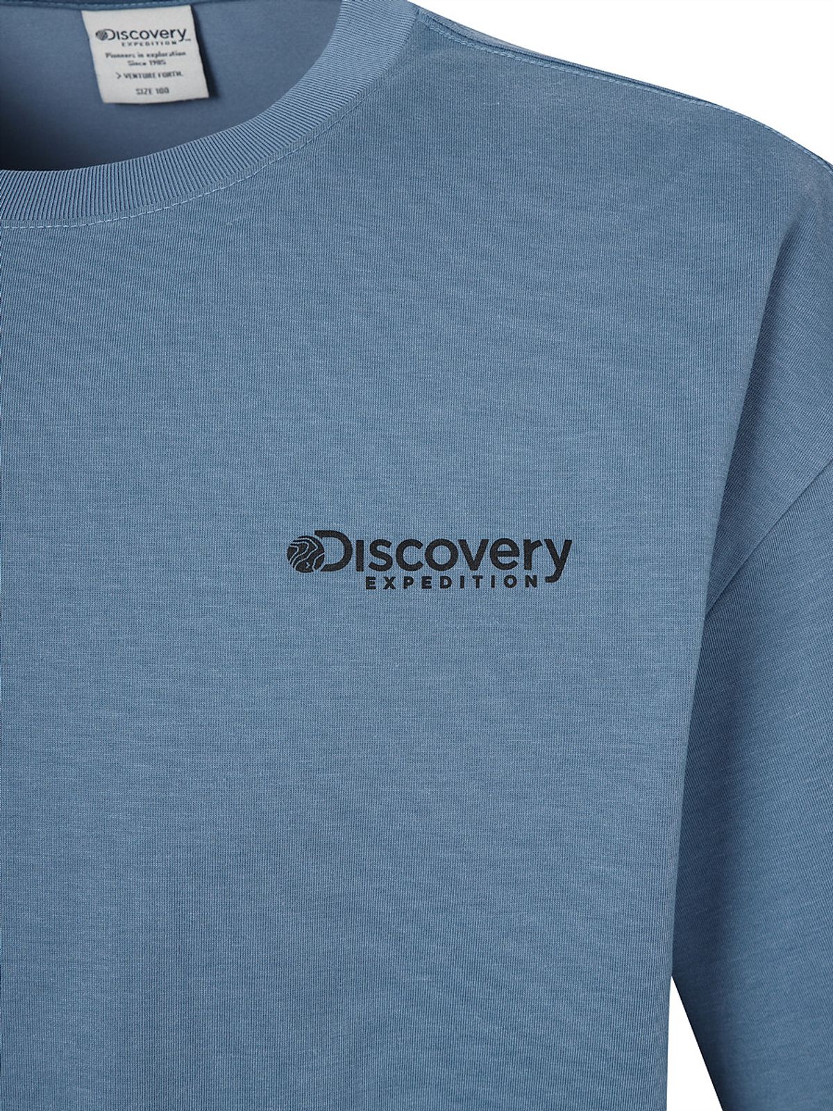 디스커버리 익스페디션(DISCOVERY EXPEDITION) 프레시벤트 워싱 아웃도어씬 백그래픽 반팔티셔츠 (D/BLUE)