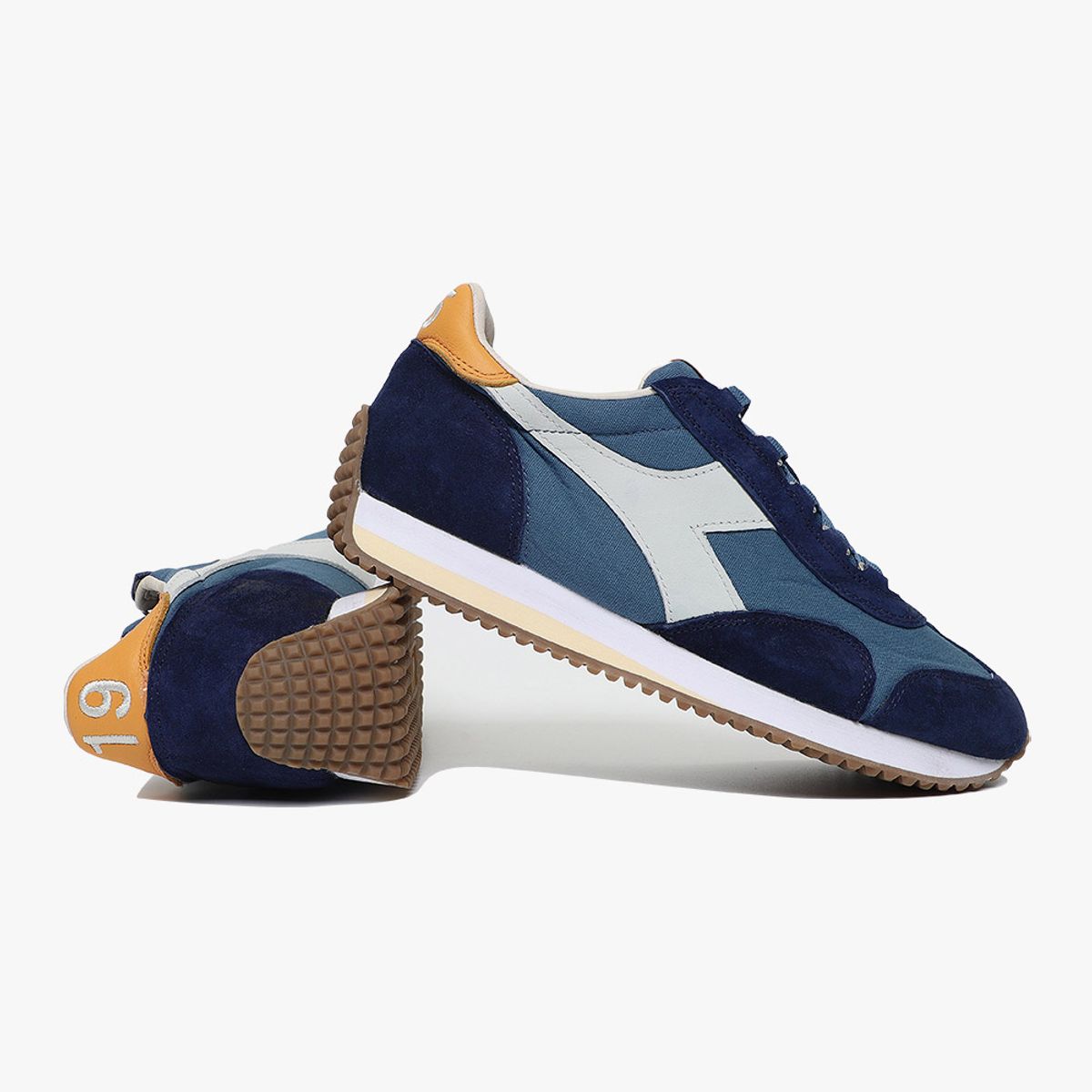 디아도라(diadora) 이큅 캔버스 SW 에보 BLUE