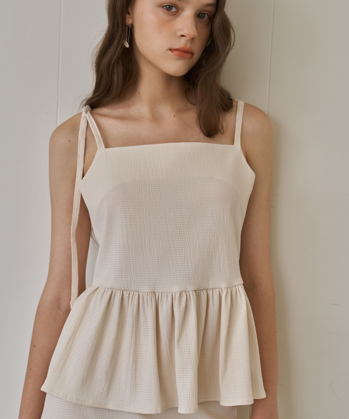 플로브(FLOVE) BON BON SLEEVELESS BLOUSE_YE