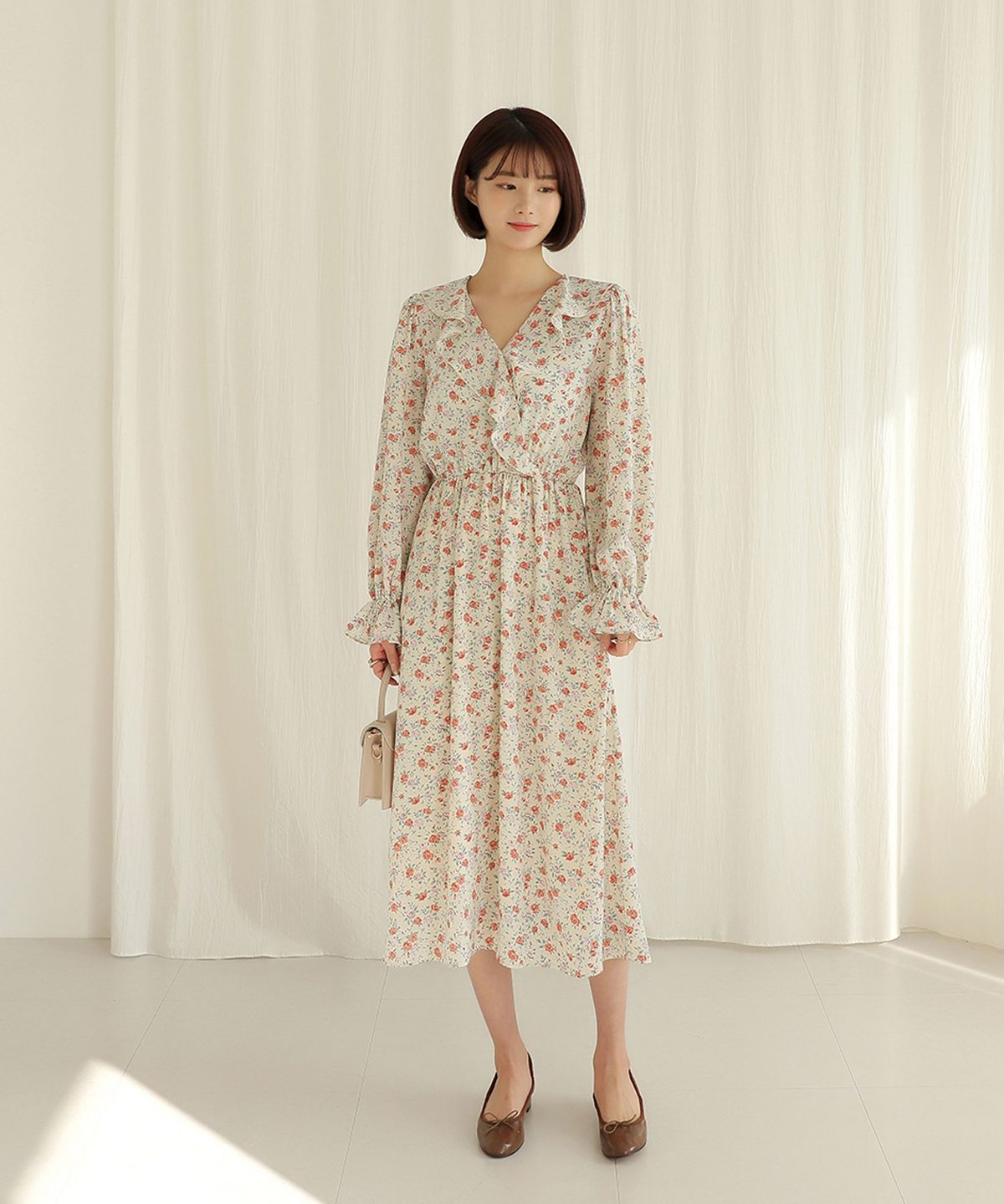 빼빼(BBAEBBAE) 러플디자인 플라워 롱원피스