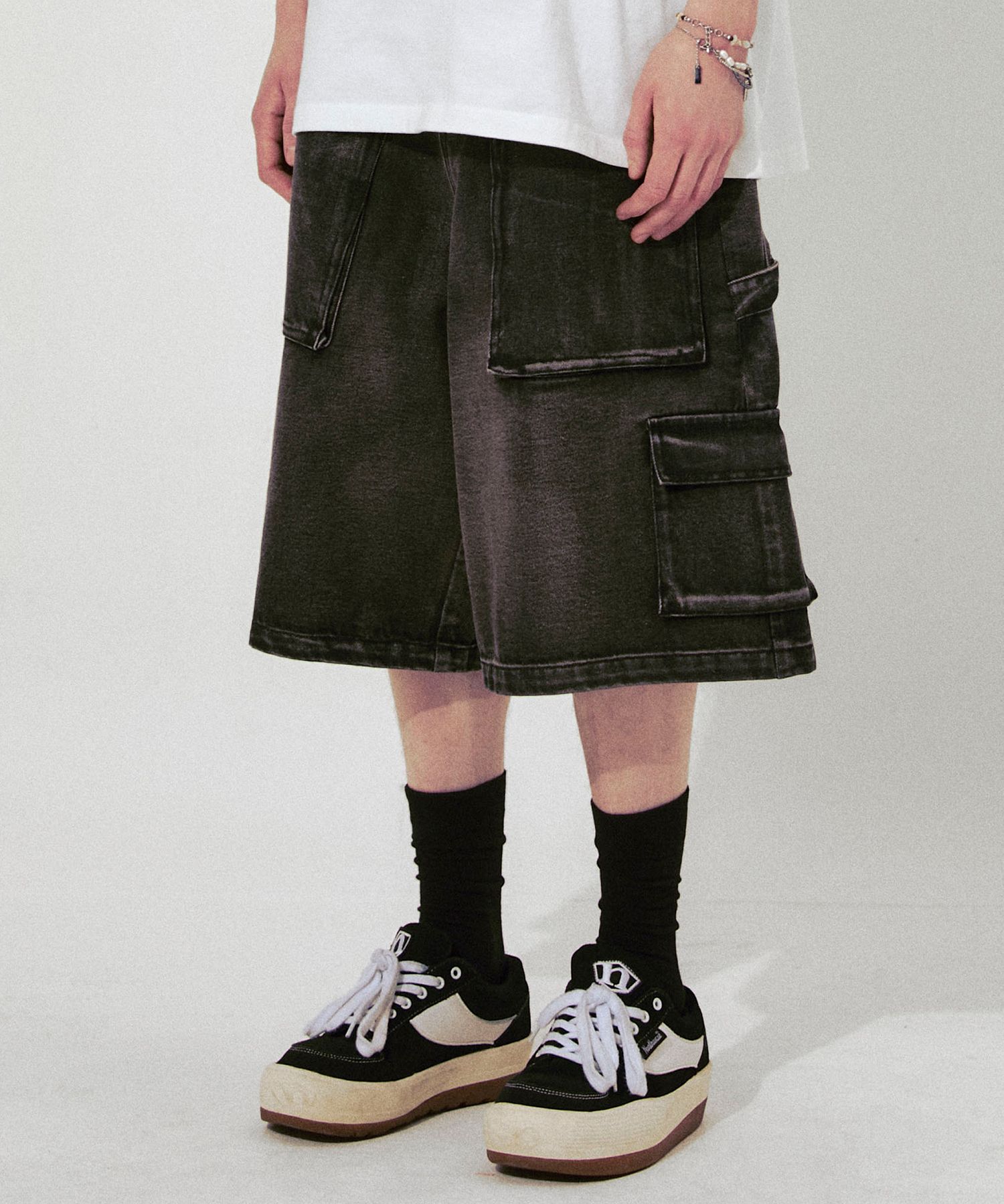 MUSINSA | FLAVORISM Carpenter Bermuda Denim Pants [Washed Black]
