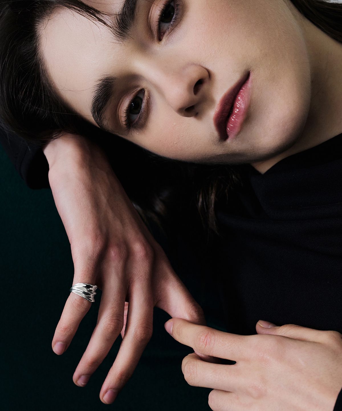 티오유(TOU) NP032 Bold Wavy Open Pinky Ring