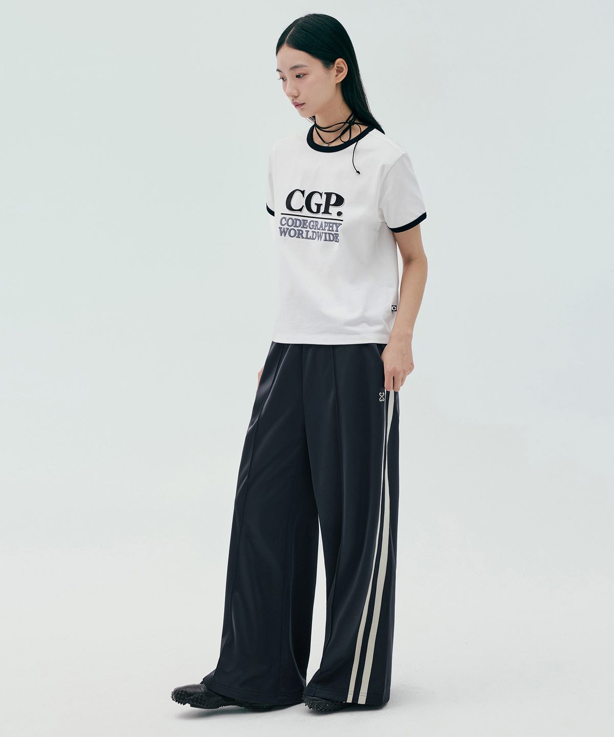 코드그라피(CGP) (우먼) 스퀘어 로고 링거 반소매 티셔츠_화이트