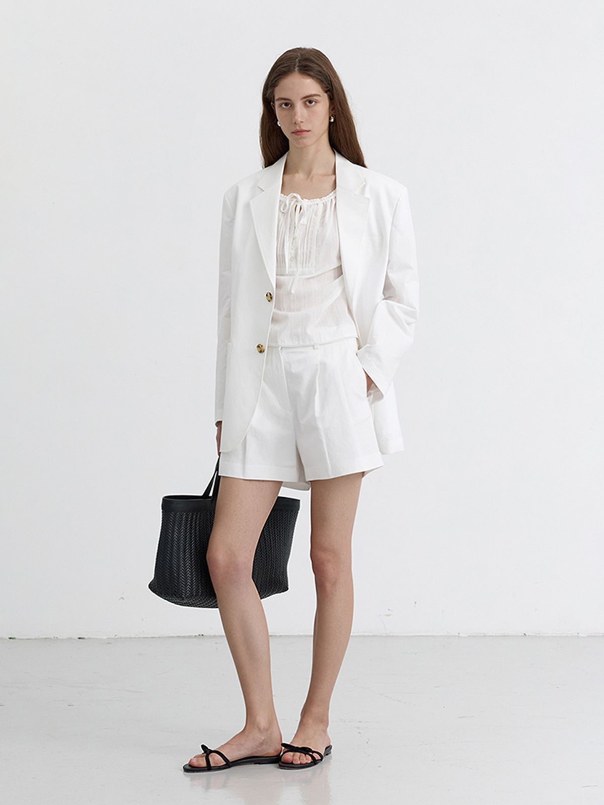 던스트(DUNST) DOUBLE PLEATED COTTON-LINEN SHORTS_UDPA5B231_WHITE