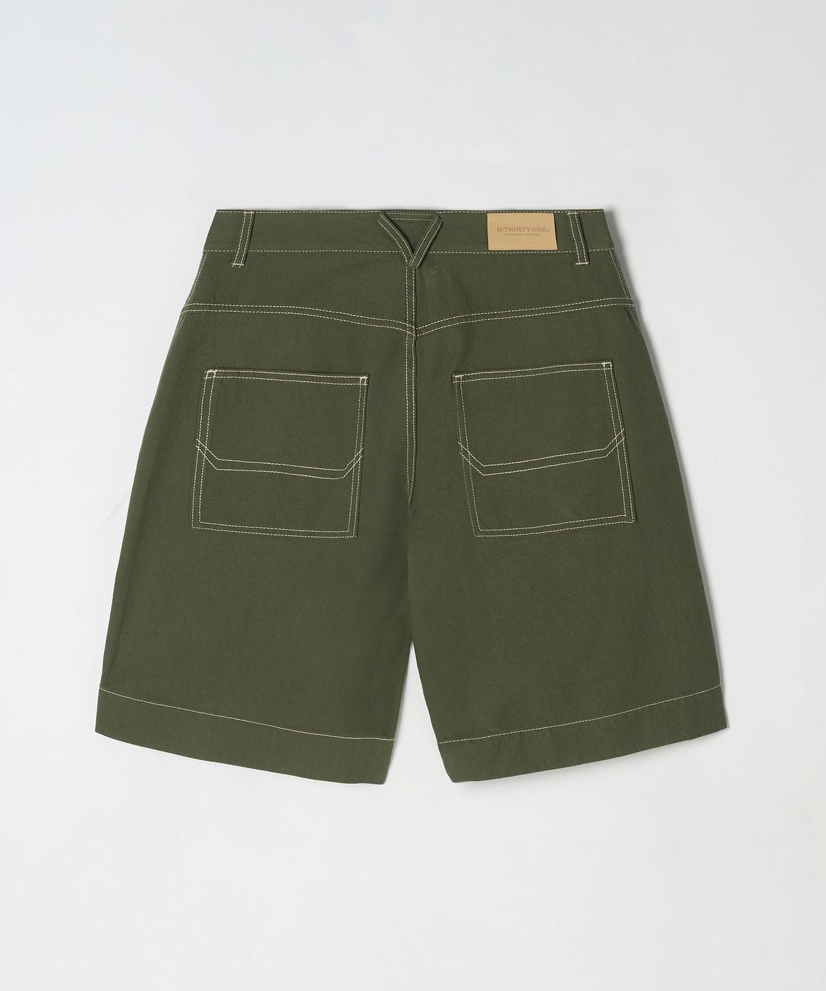 디써티원(DTHIRTYONE) (WOMAN) Stitch Bermuda Pants (Olive Green)