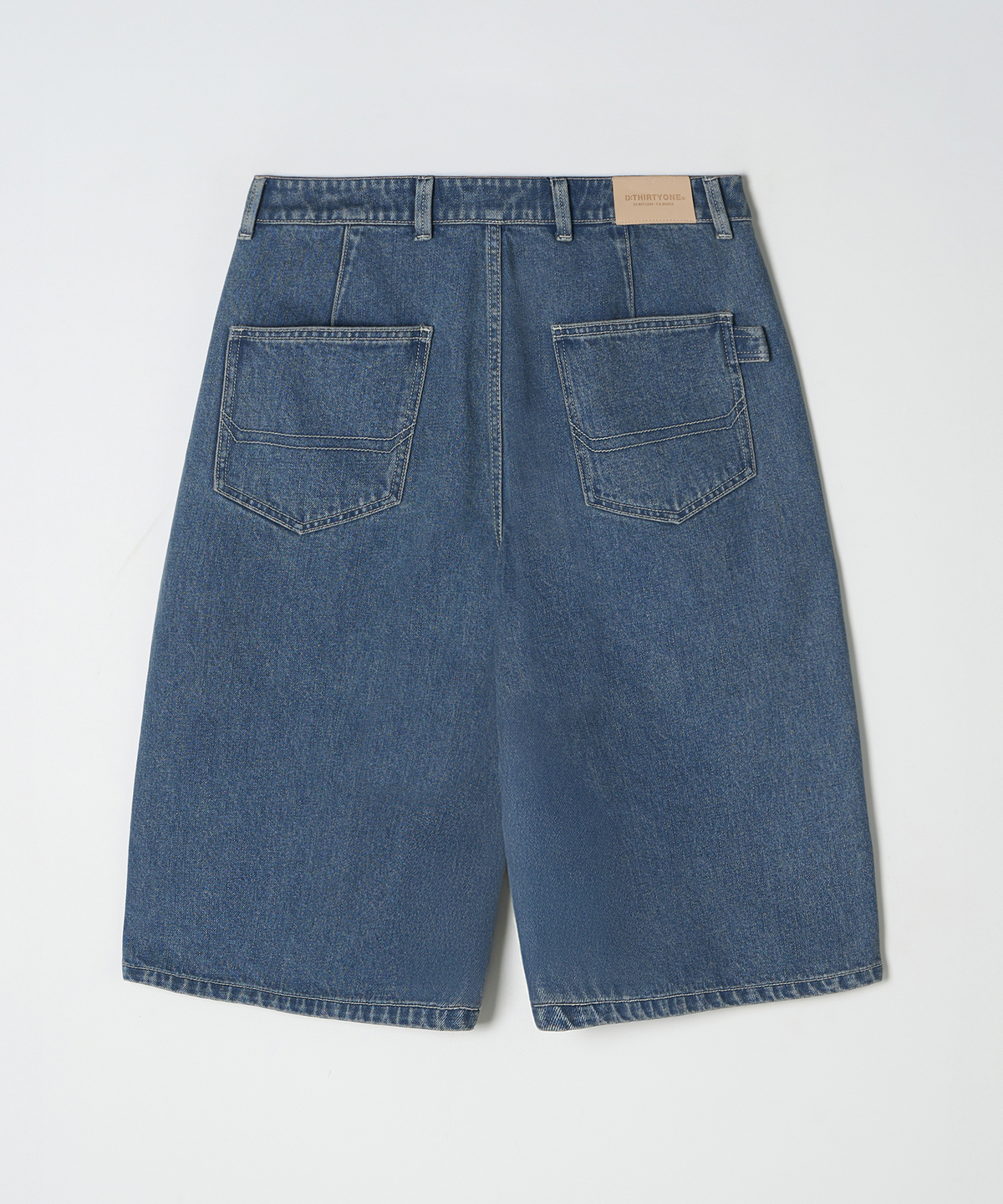 디써티원(DTHIRTYONE) (WOMAN) Carpenter Denim Bermuda Pants (Bleach Blue)