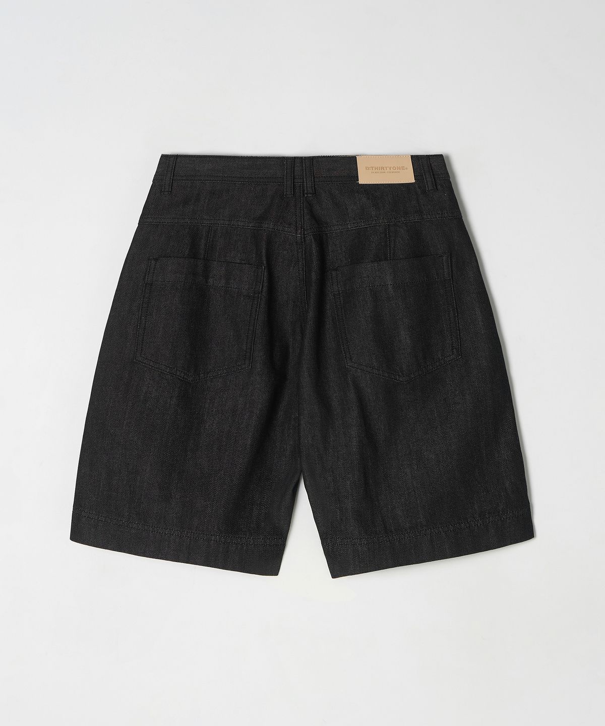 디써티원(DTHIRTYONE) Denim Bermuda Pleated Pants (Black)