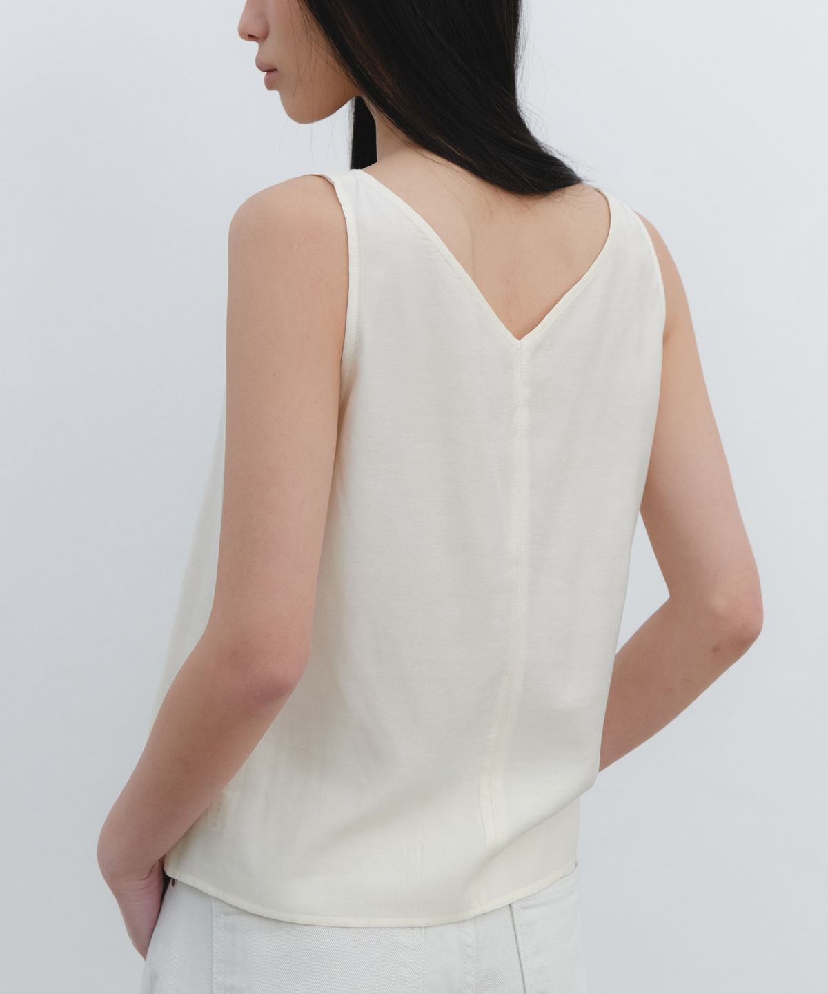 유라고(URAGO) Joy V-neck sleeveless