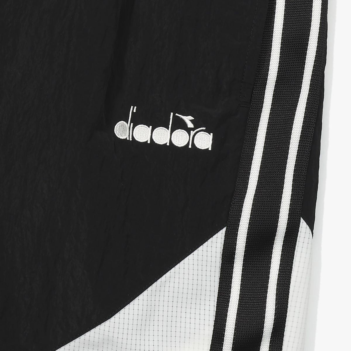 디아도라(diadora) 그랜드슬램 에어리 쇼츠 BLACK