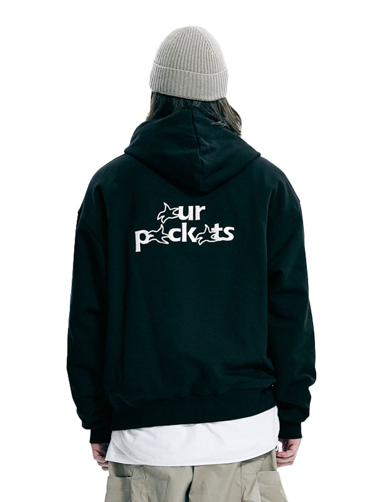 아워포켓츠(OURPOCKETS) 아워포켓츠 시그니처 로고 스웻 후디(블랙)