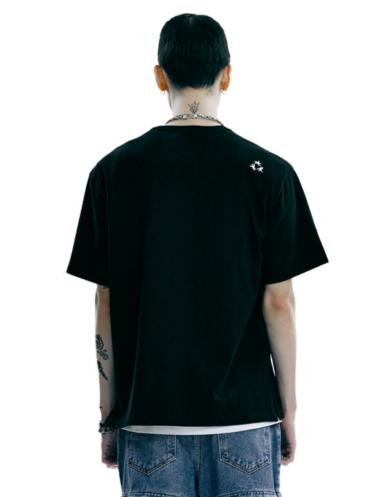 아워포켓츠(OURPOCKETS) 그리드 피자맨 X 아워포켓츠 샛별 콜라보 티셔츠(Z블랙)