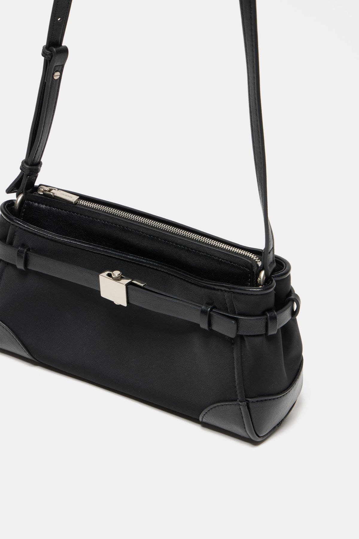 쿠론(COURONNE) Bonheur Shoulder 24 Nylon_RCBSX25166BKX