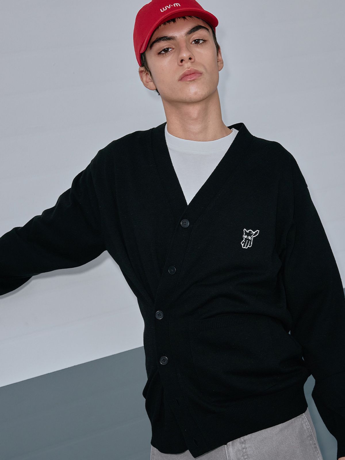 엘유브이엠(LUVM) MITCHI V-NECK CARDIGAN_BLACK