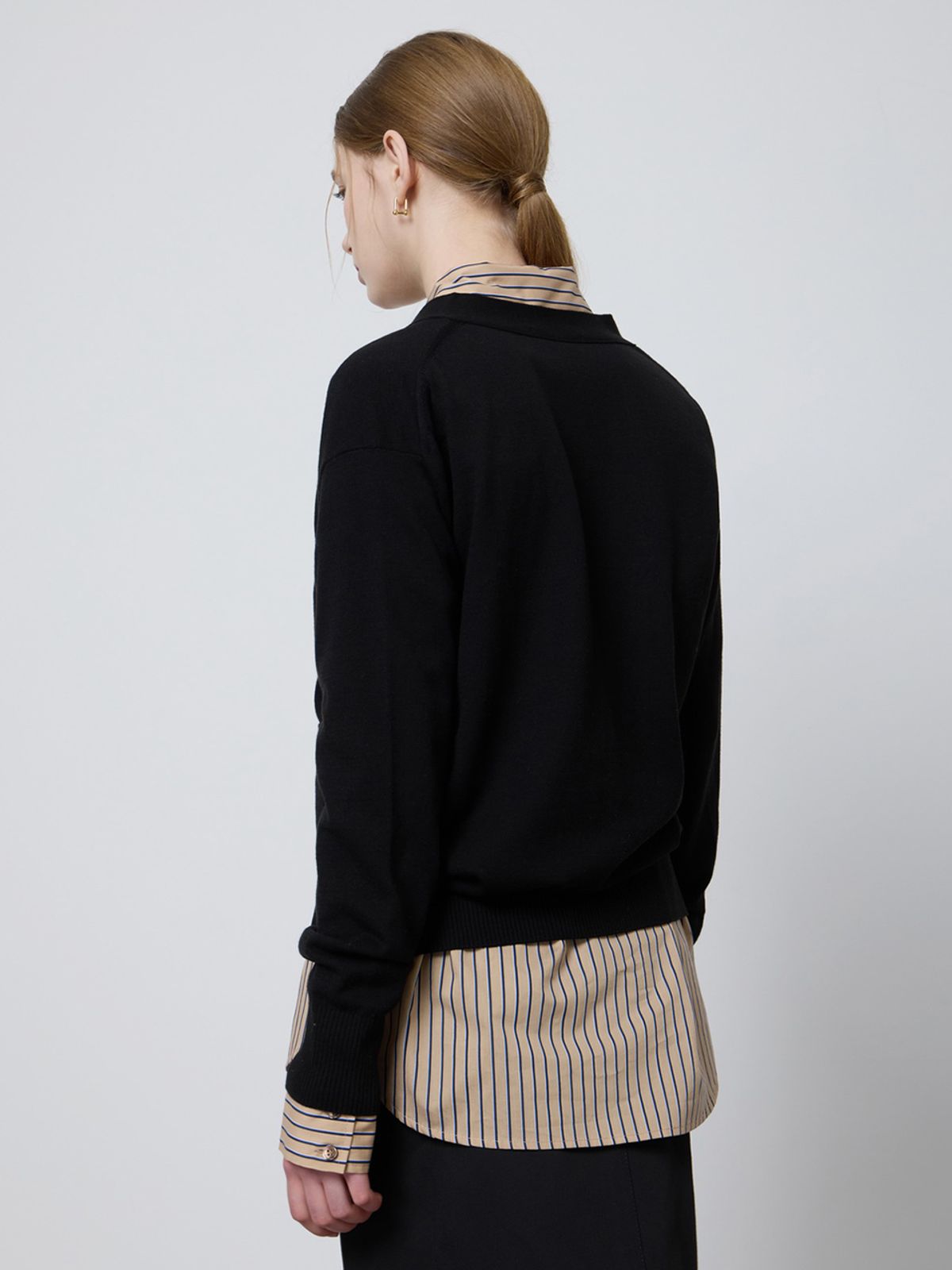 엘유브이엠(LUVM) MITCHI V-NECK CARDIGAN_BLACK