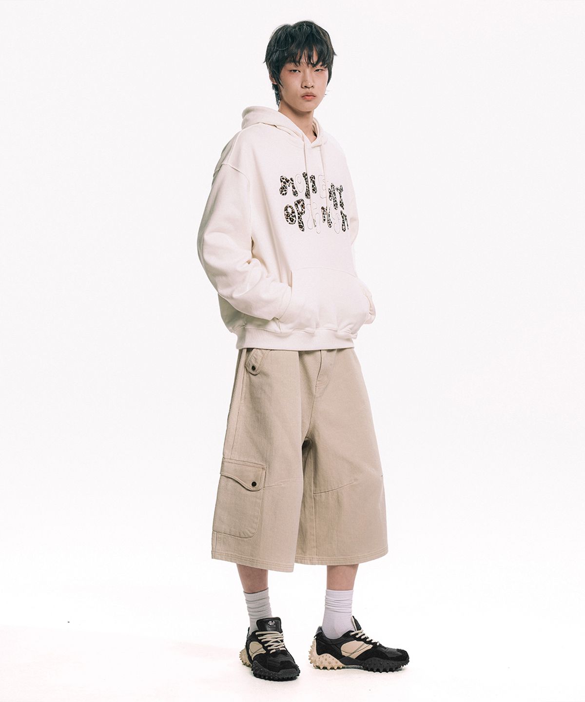엠오오(MOO) 웨이브 카고 데님 8부 버뮤다팬츠 - 베이지