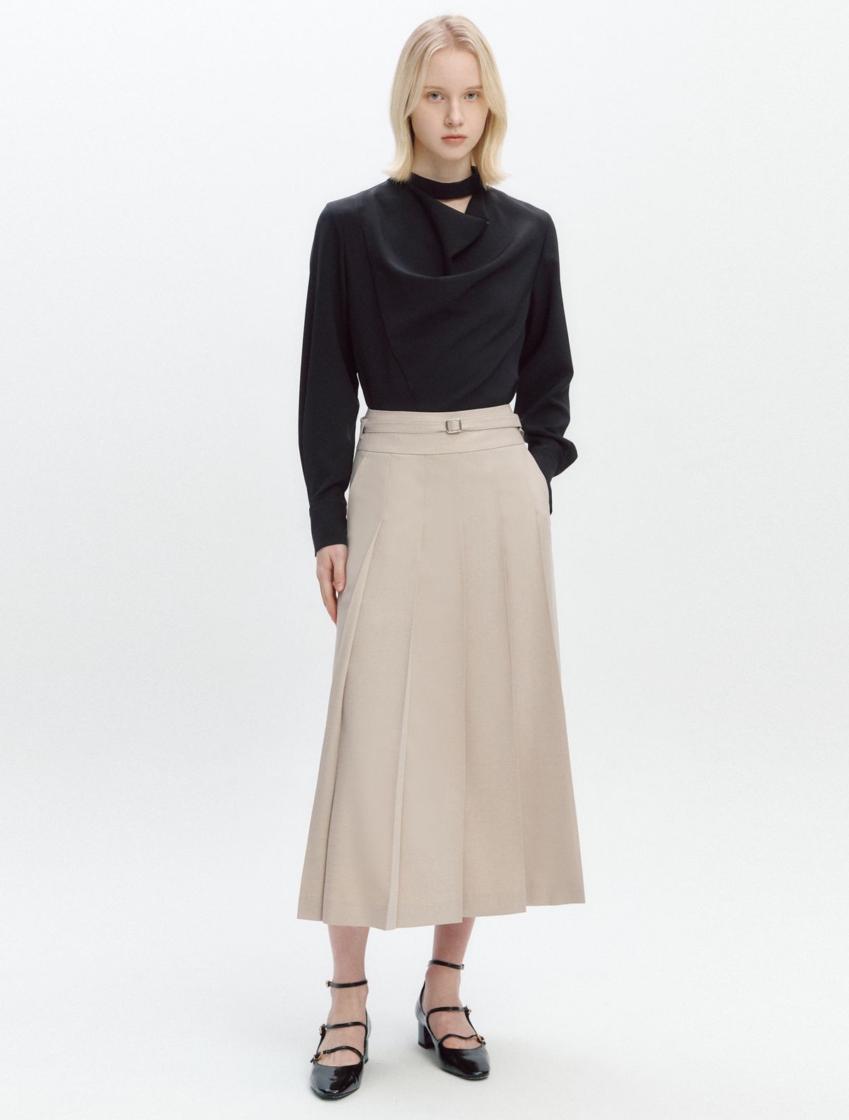 그레이데시온(GRAYDATION) Hole Band Collar Cowl Neck Blouse BLACK