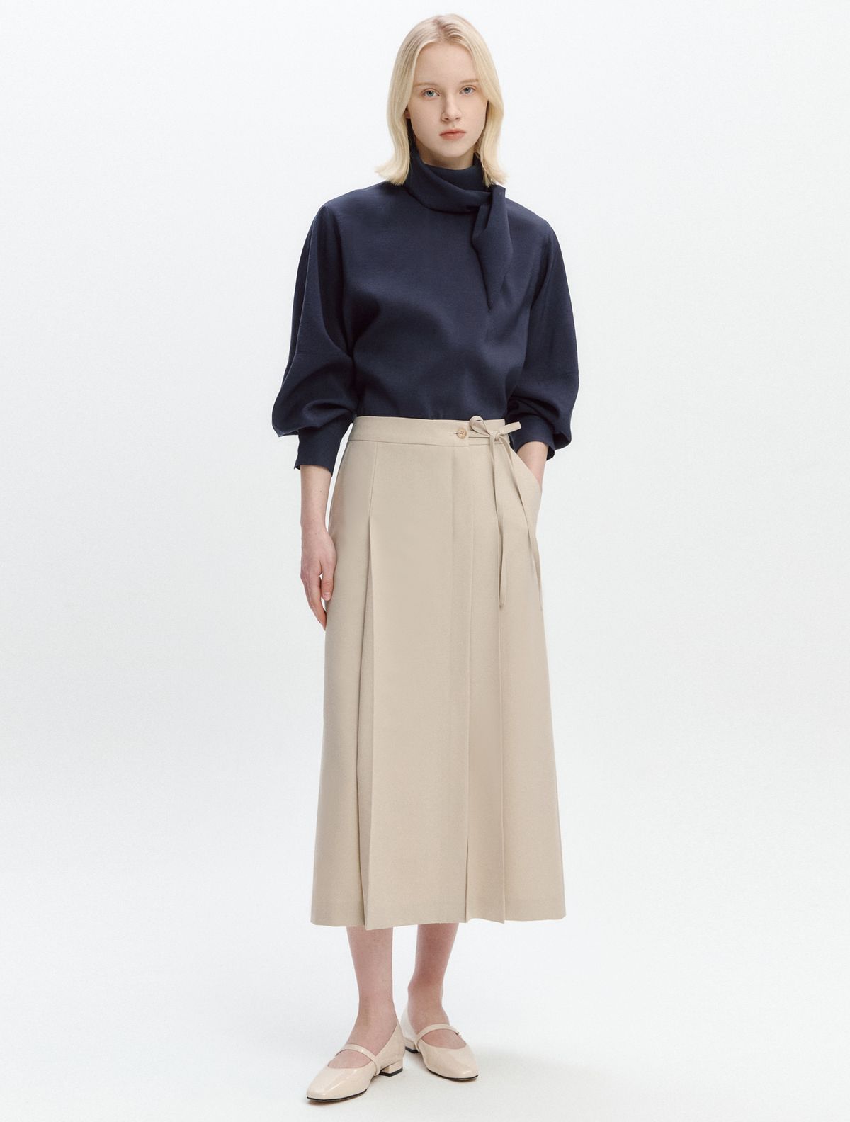 그레이데시온(GRAYDATION) Volume-sleeve Tie Strap Blouse NAVY