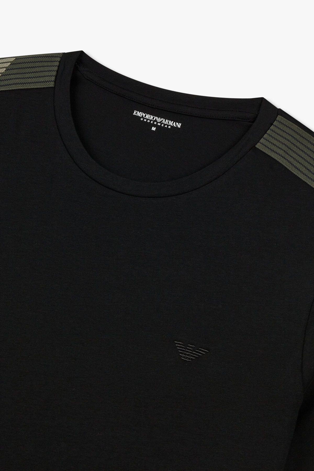 엠포리오 아르마니 언더웨어(EMPORIO ARMANI UNDERWEAR) 남성 스트라이프 패치 라운지 티셔츠 _블랙 0815114002