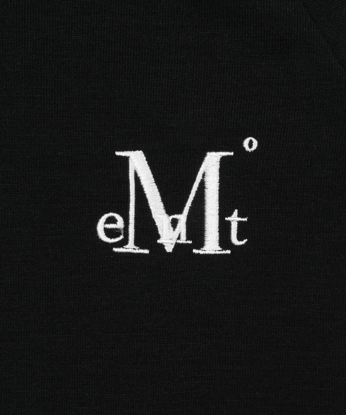 무센트(MUCENT) 라잇업 슬림핏 크롭 후드 집업 (4컬러)