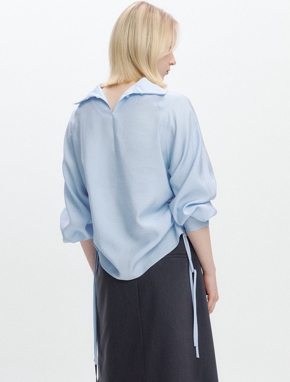 그레이데시온(GRAYDATION) Side Strap High Neck Blouse BLUE