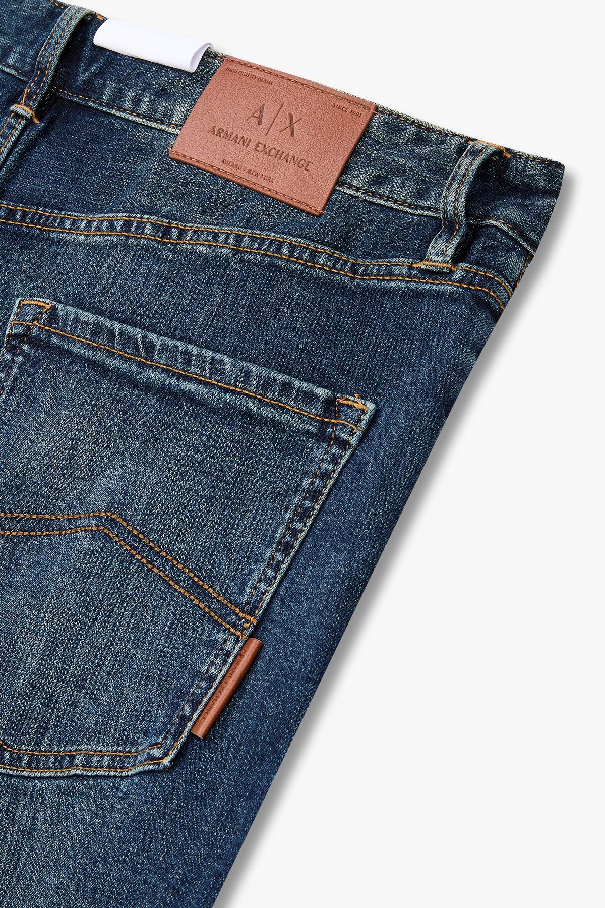아르마니 익스체인지(ARMANI EXCHANGE) 남성 스트레치 릴랙스트 핏 데님 팬츠 _블루 A415140011