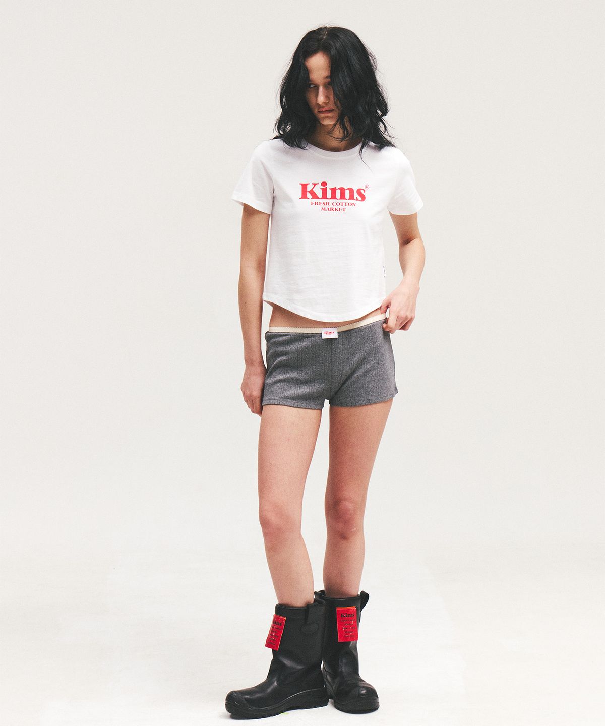 킴스 프레시 코튼 마켓(KIMS FRESH COTTON MARKET) (Unisex) Kims Bam Logo Tee White(red)