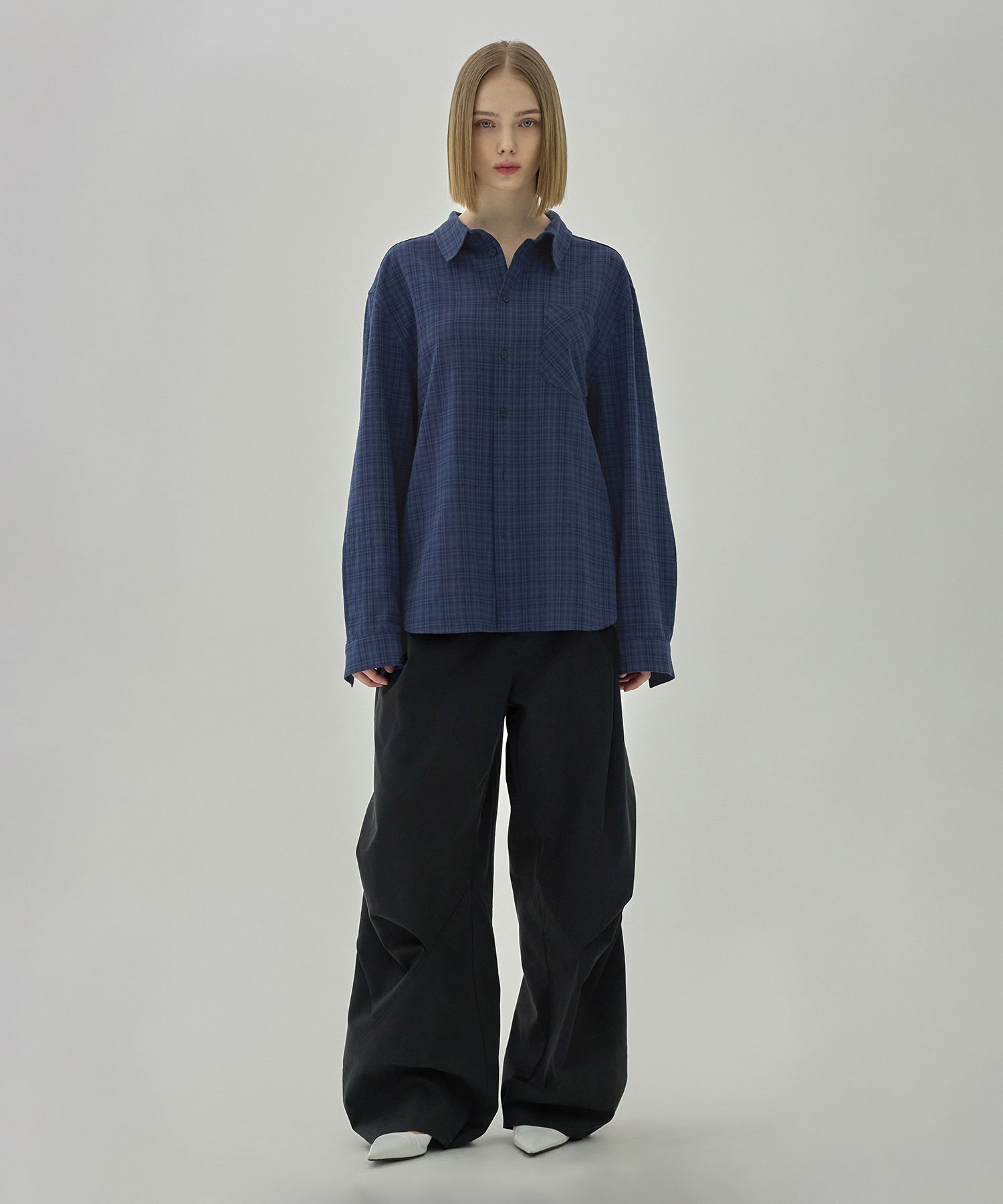 MUSINSA | WOOALONG Tone-on-Tone Check shirt - NAVY