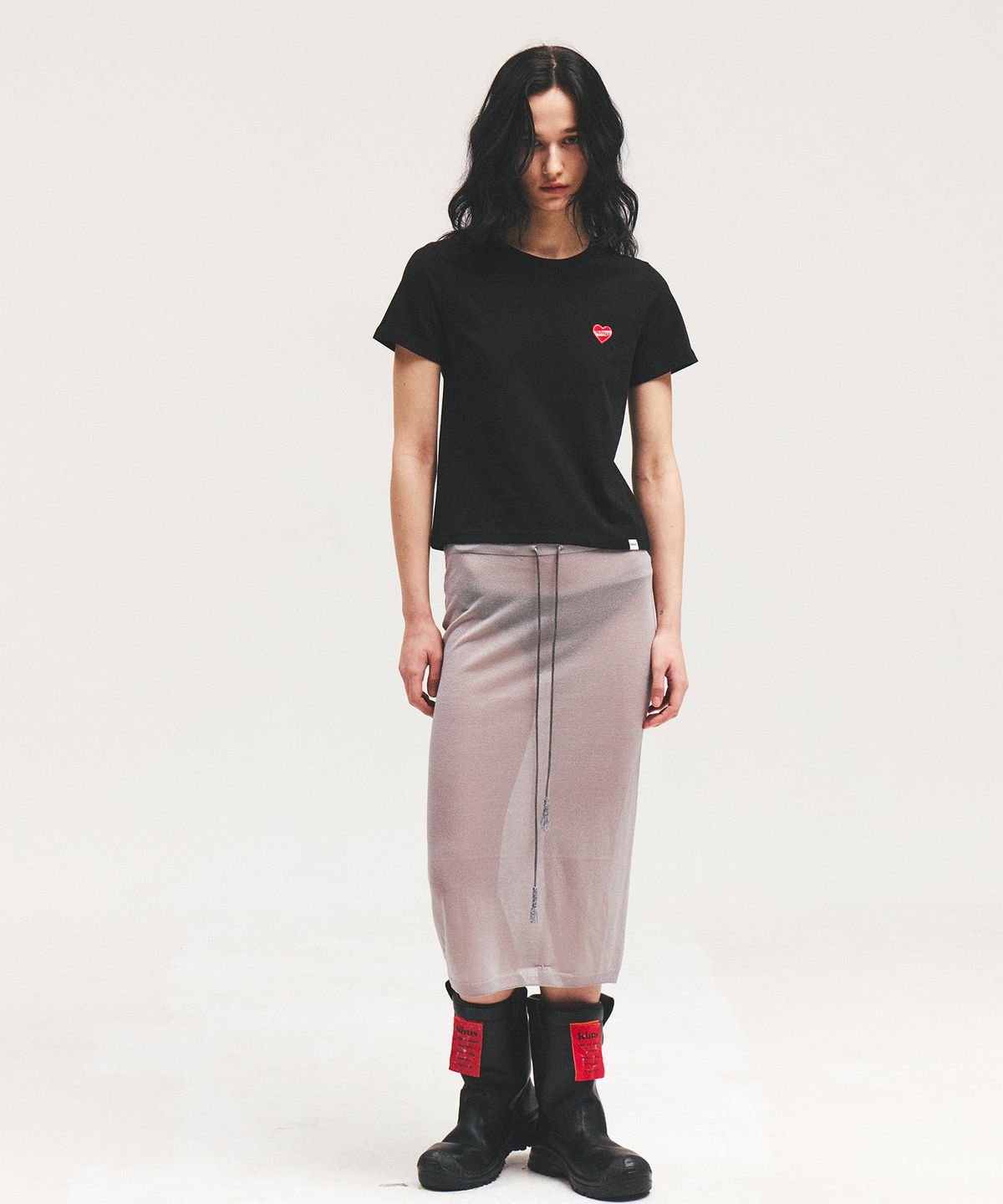 킴스 프레시 코튼 마켓(KIMS FRESH COTTON MARKET) (Unisex) Kims Heart Symbol Tee Black