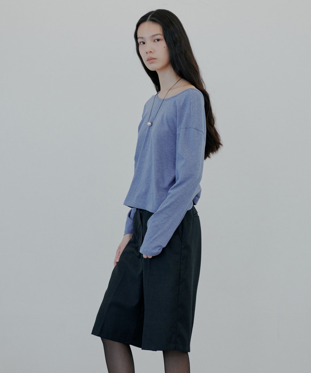 누아클레(NUAKLE) 울 버뮤다 팬츠_차콜