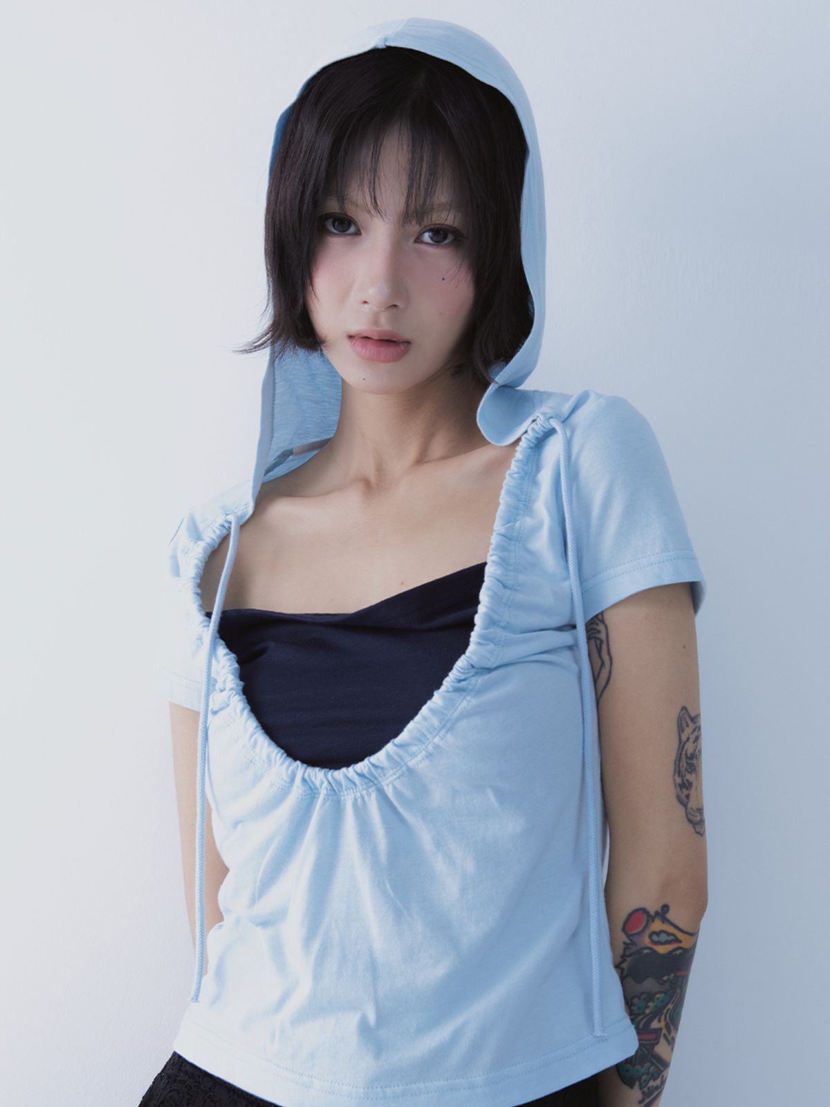 쎄쎄쎄(SETSETSET) LUNA VEIL HOODIE T-SHIRTS BLUE