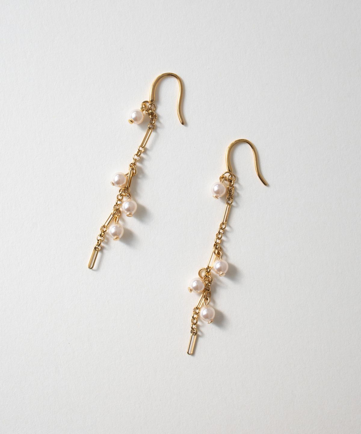 메리모티브(MERRYMOTIVE) Drop pearl chain gold earring