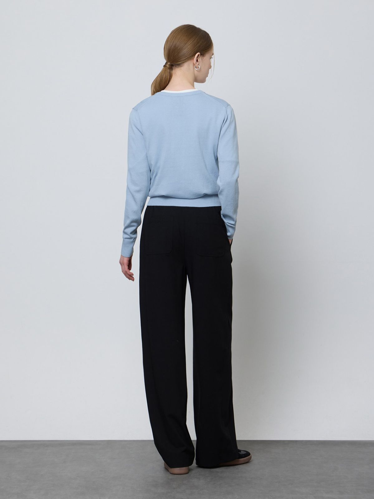 엘유브이엠(LUVM) BASIC V-NECK PULLOVER_SKY BLUE