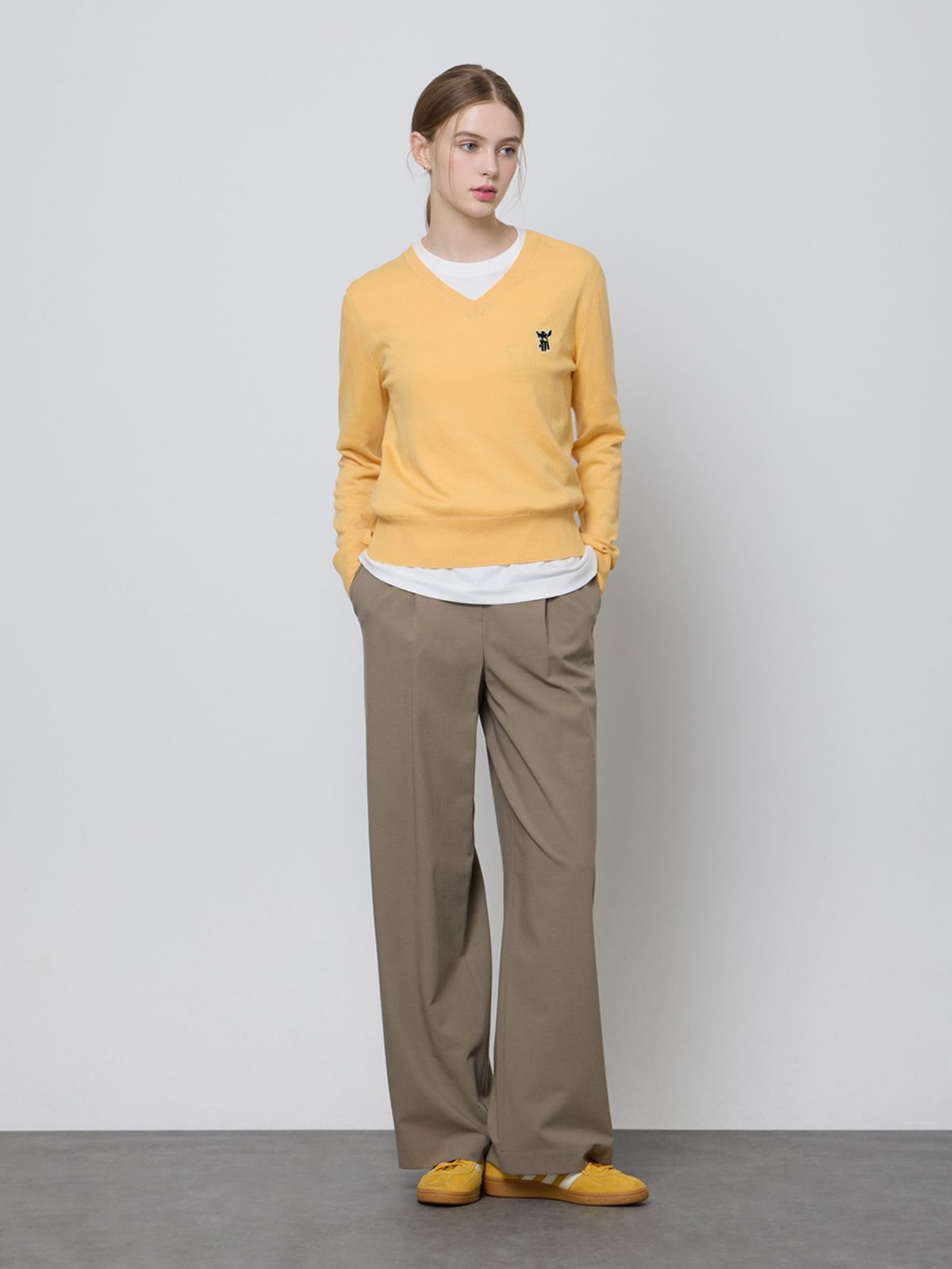 엘유브이엠(LUVM) BASIC V-NECK PULLOVER_YELLOW