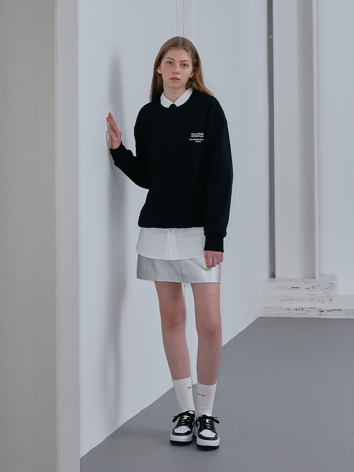 엘유브이엠(LUVM) FAKE LEATHER MINI SKIRT_SILVER
