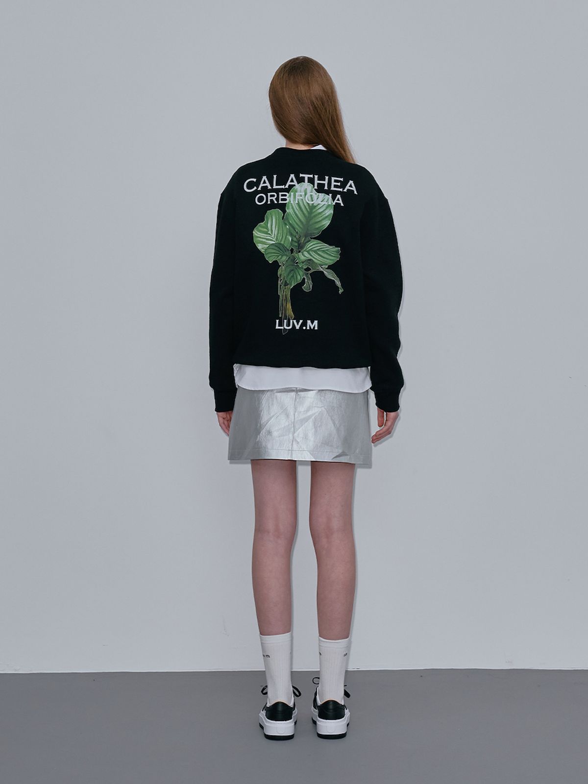 엘유브이엠(LUVM) FAKE LEATHER MINI SKIRT_SILVER