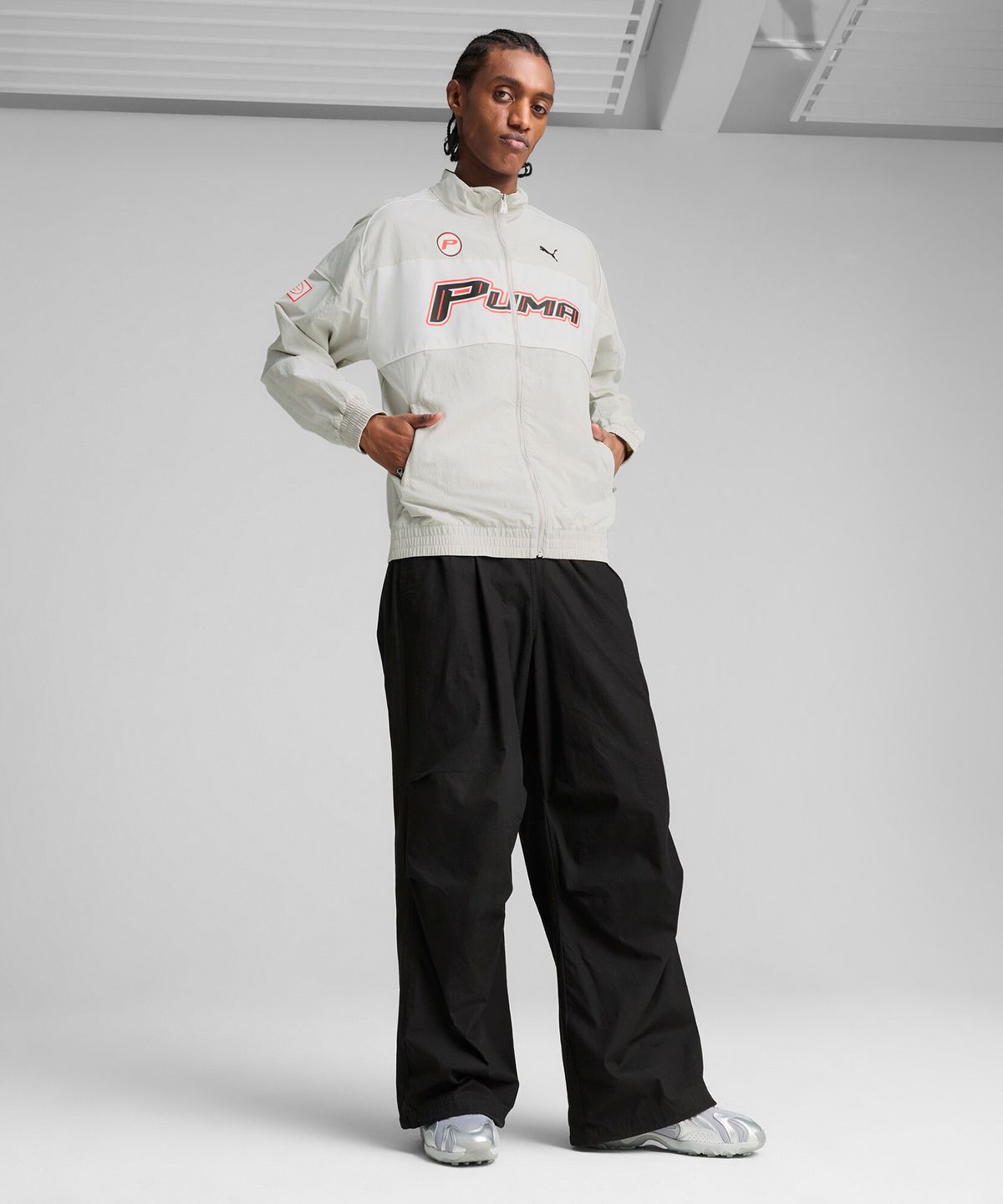 푸마(PUMA) 인헤일 메탈릭 - 그레이:팀실버 / 401780-01