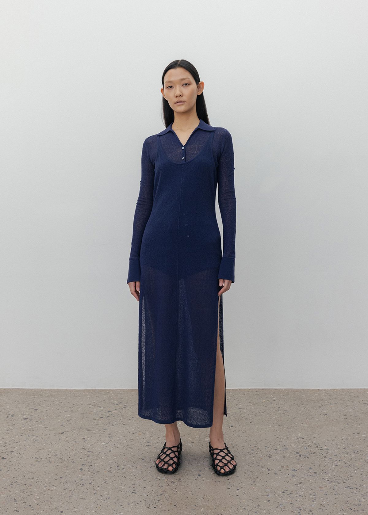 우마뭉(UMARMUNG) Crinkled linen side slit maxi dress_Dawn blue
