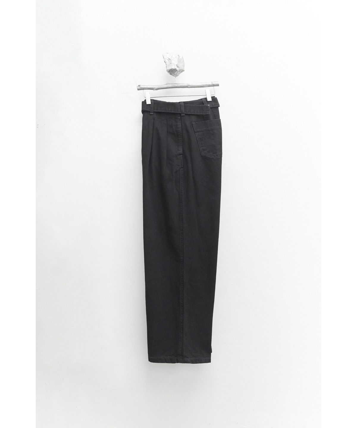 유스(YOUTH) Belted Denim Pants - Black