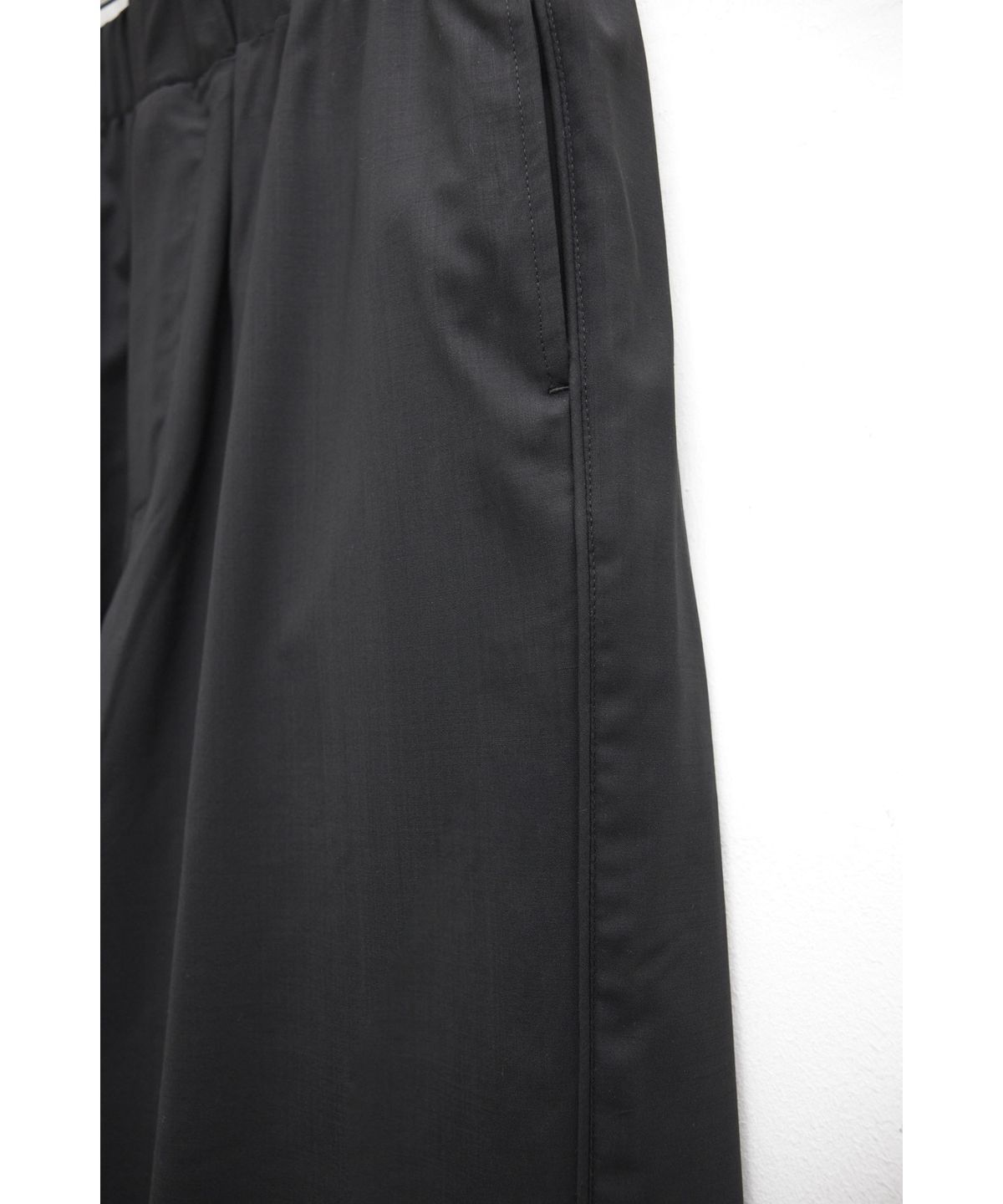 유스(YOUTH) Trimmed Banding Pants - Black