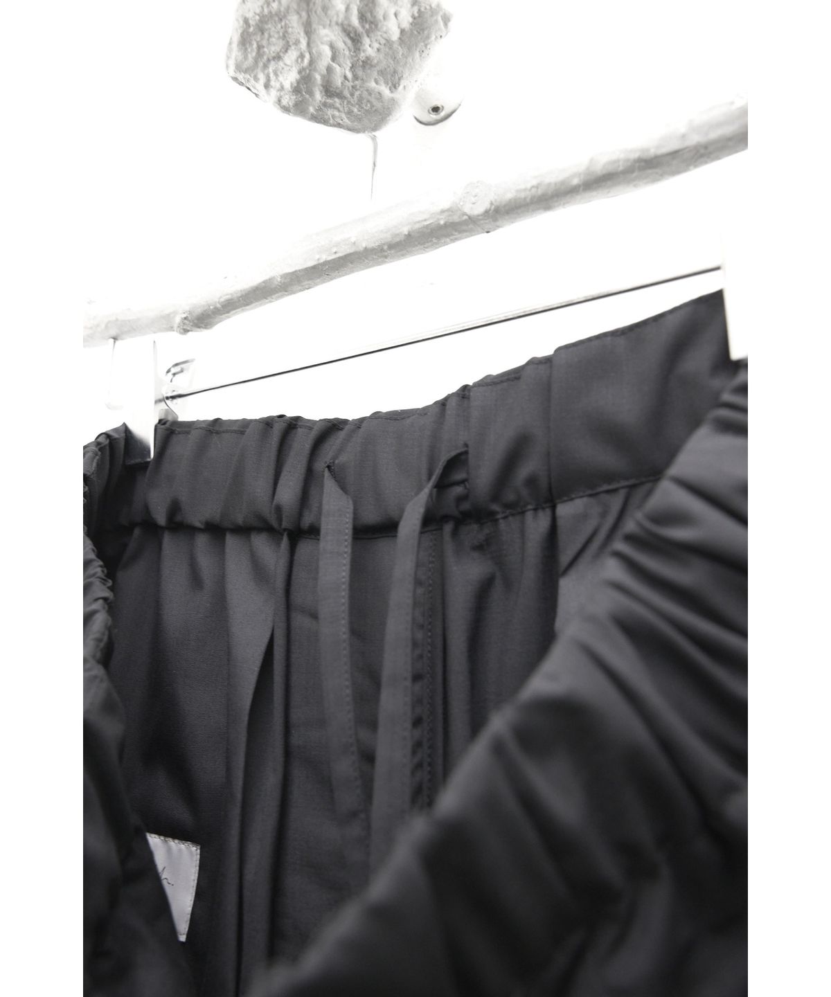 유스(YOUTH) Trimmed Banding Pants - Black