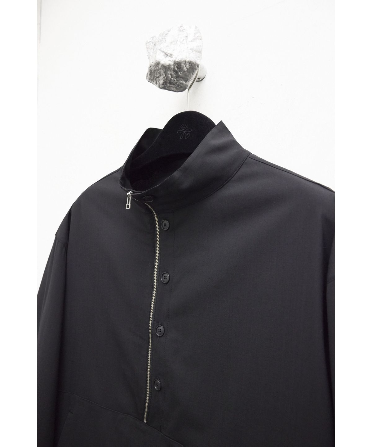 유스(YOUTH) Buttoned Anorak - Black