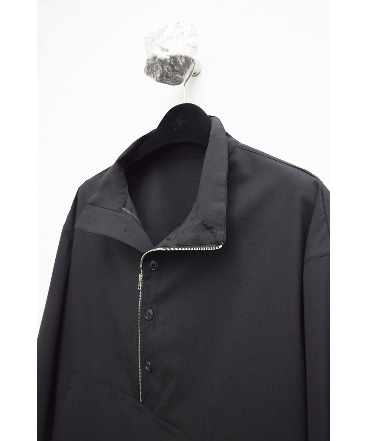 유스(YOUTH) Buttoned Anorak - Black