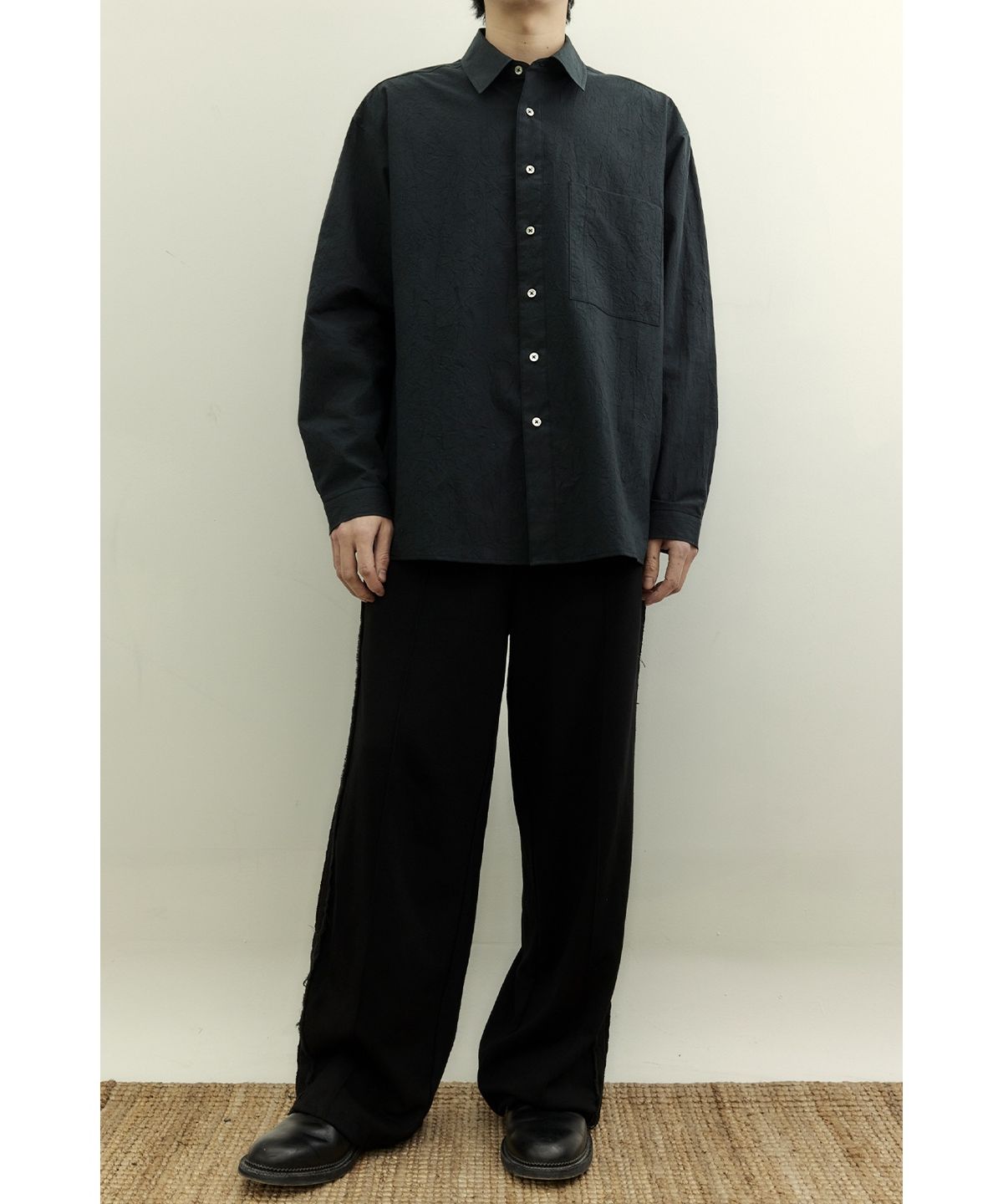유스(YOUTH) Creased Loosed Shirt - Black