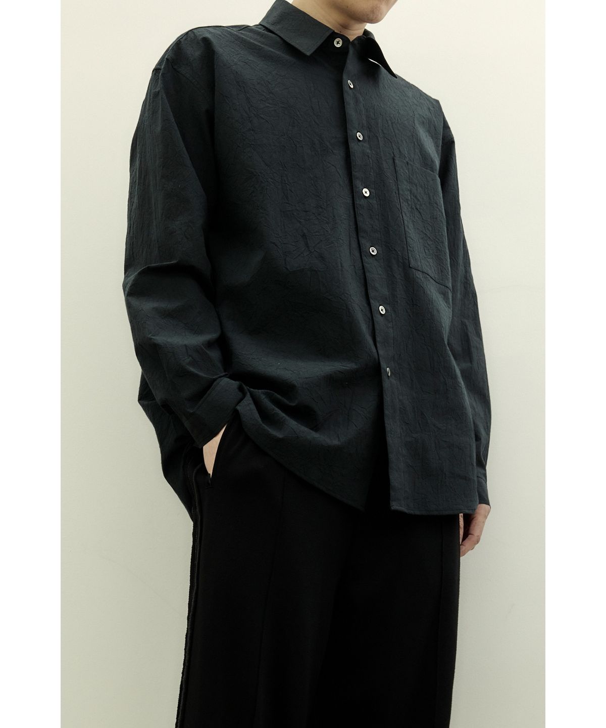 유스(YOUTH) Creased Loosed Shirt - Black