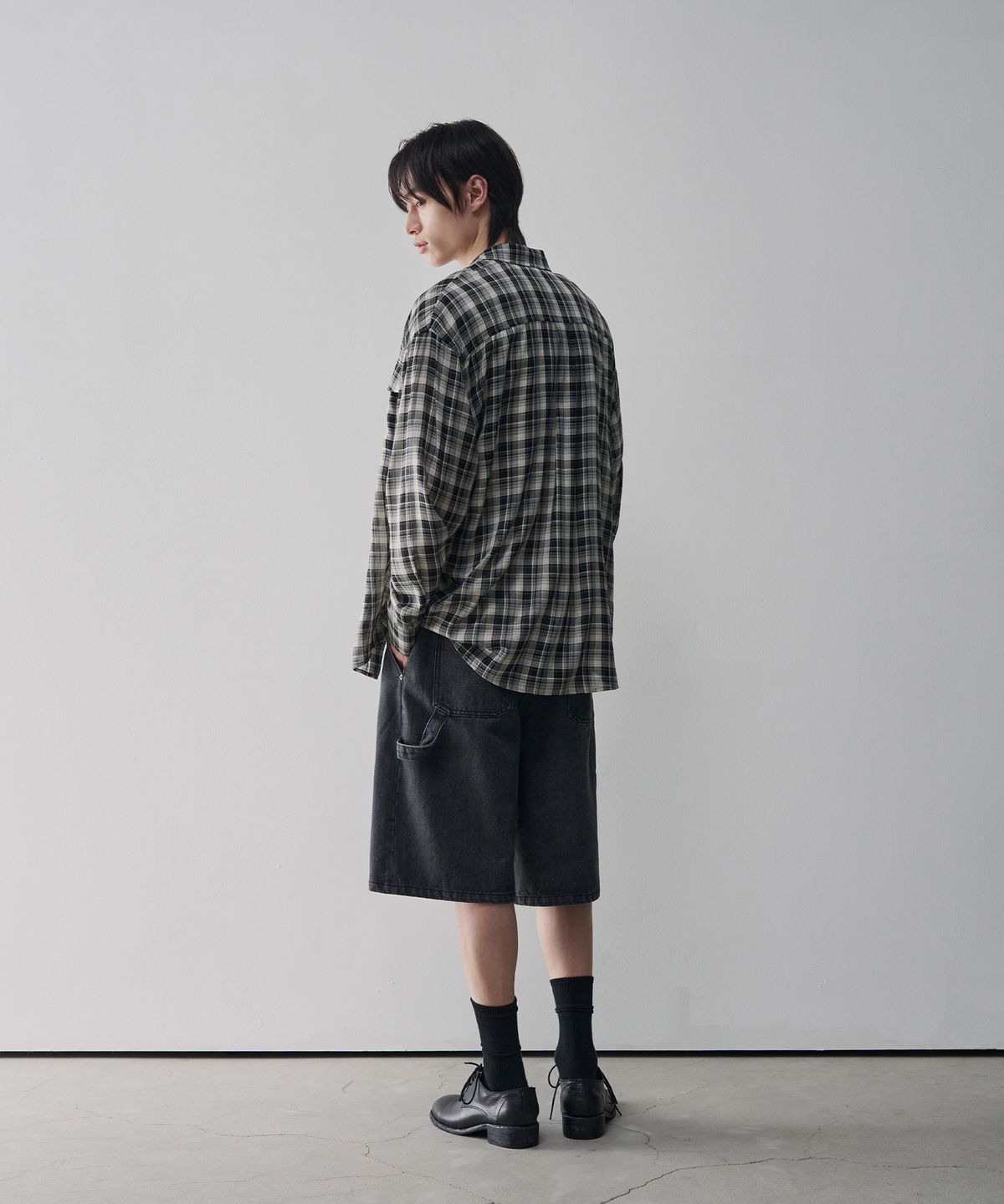 아워데이즈(OURDAYZ) 웨일즈 카펜터 버뮤다 데님 팬츠 [BLACK]
